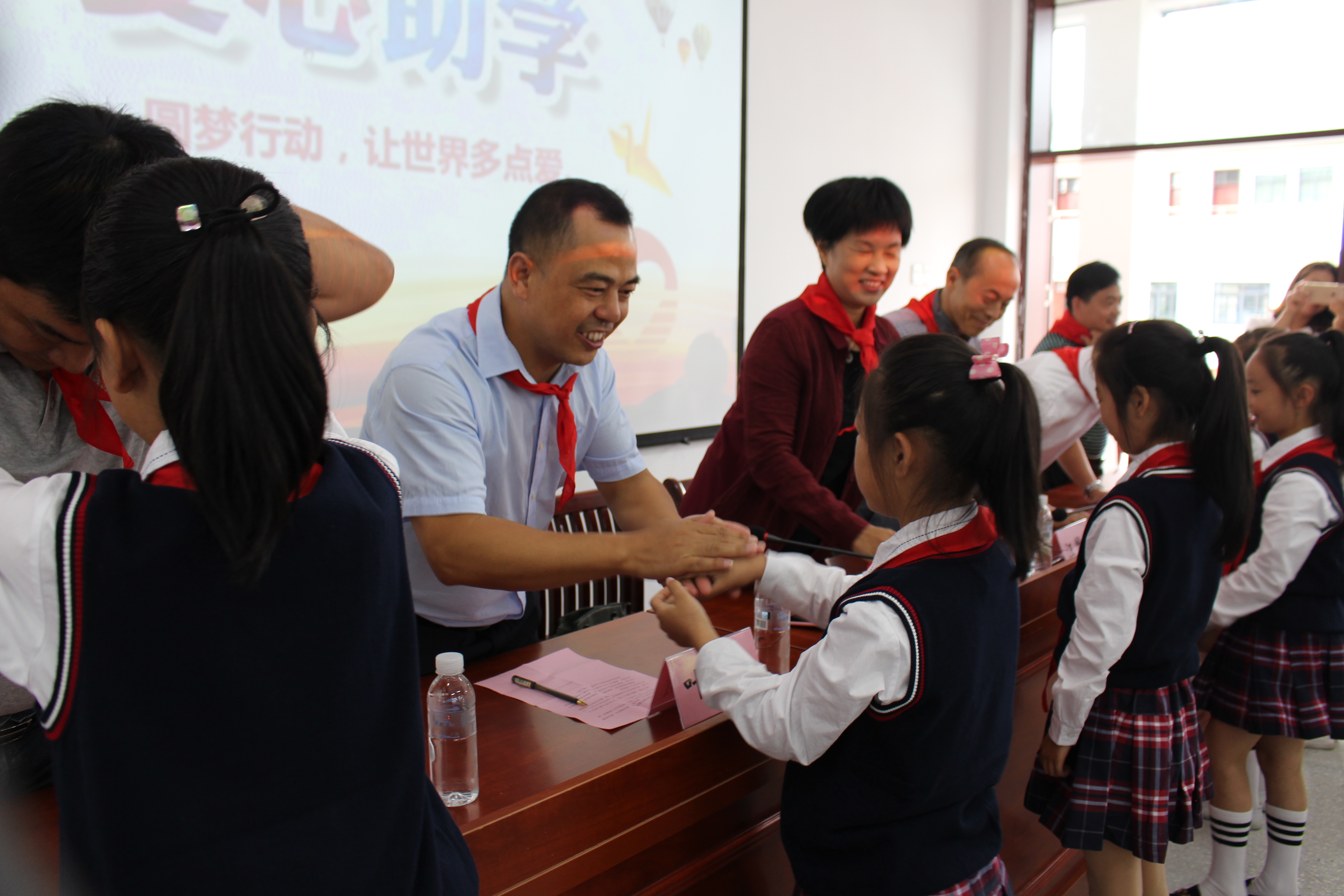 PG国际-创造和传播文娱领域的美好体验游戏平台