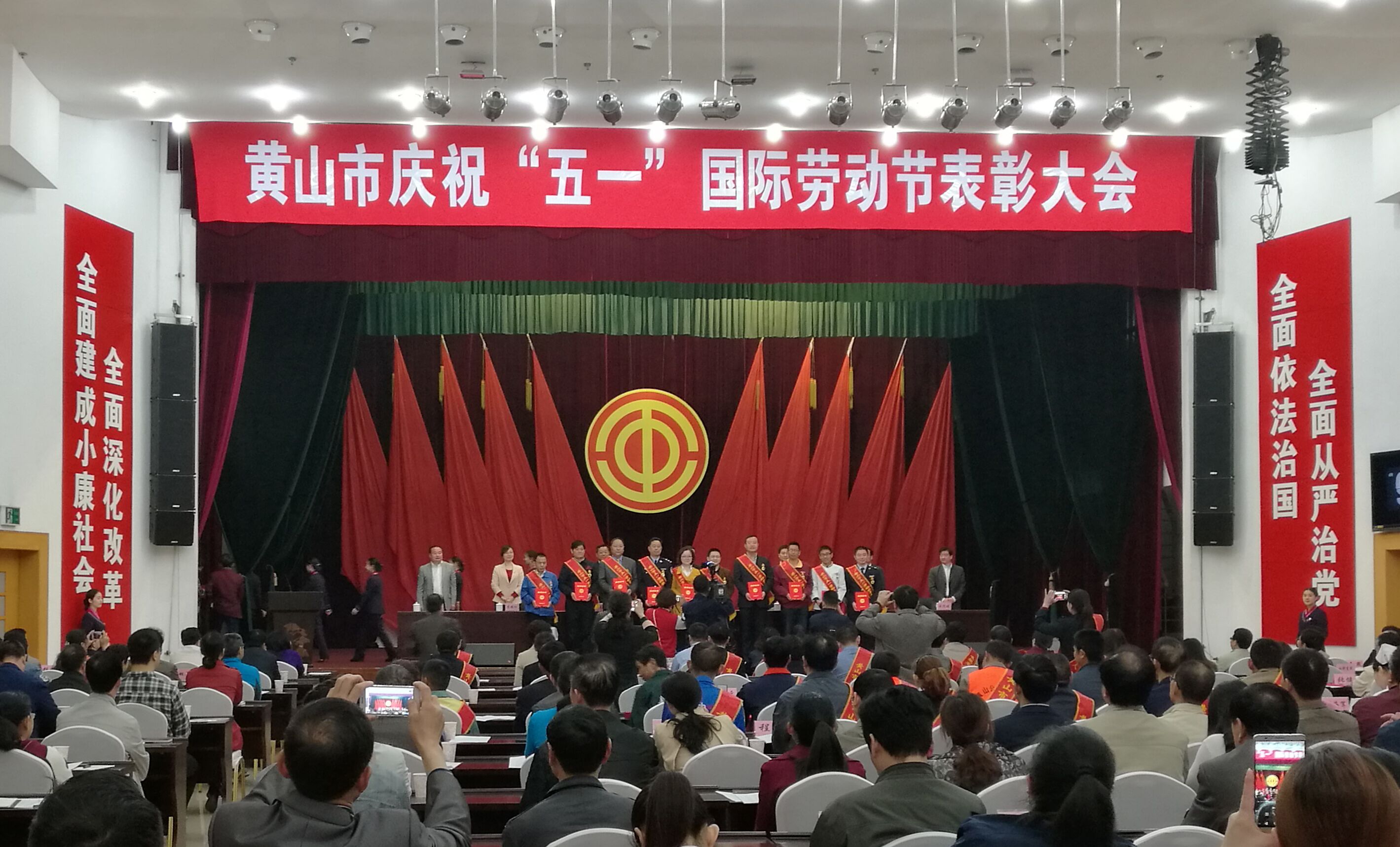 PG国际-创造和传播文娱领域的美好体验游戏平台